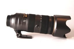 NIKON